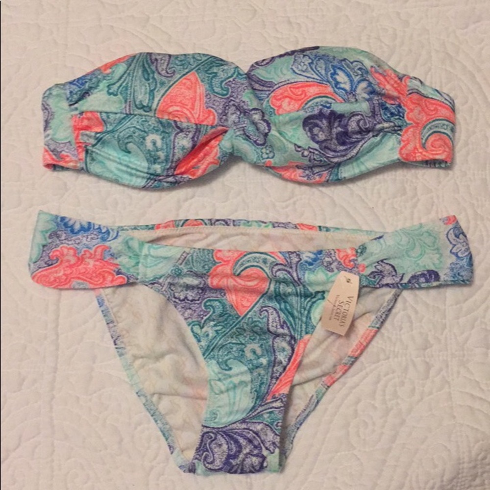 Push-Up Bandeau Top & Cheeky Bottoms